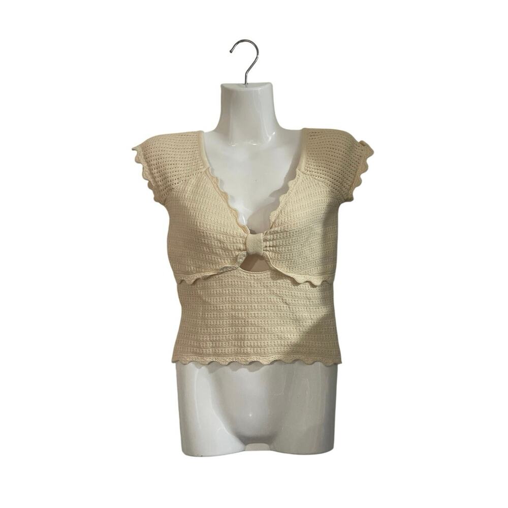 ASTR the Label Becker Scalloped Crochet Knit Front Cutout Top SZ S Festival Boho